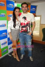 Arbaaz Khan, Malaika Arora Khan at Radio City in Bandra on 15th Sept 2010 (10).JPG